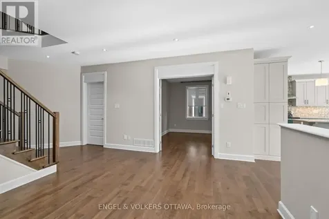122 Helen Rapp Way Ottawa ON K1T 0N4