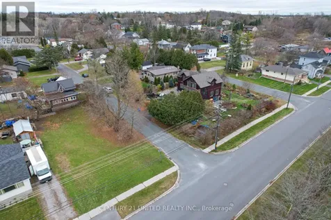 128 Concession Street Selwyn ON K0L 2H0