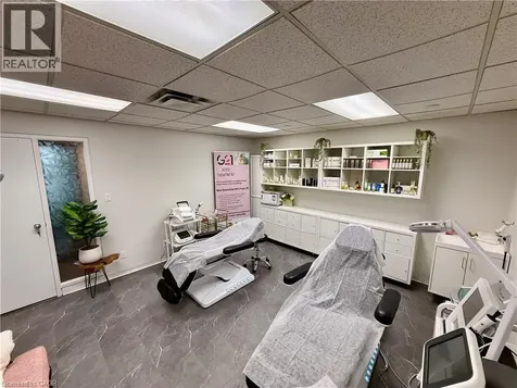 517 Upper Sherman Avenue Hamilton ON L8V 3L7