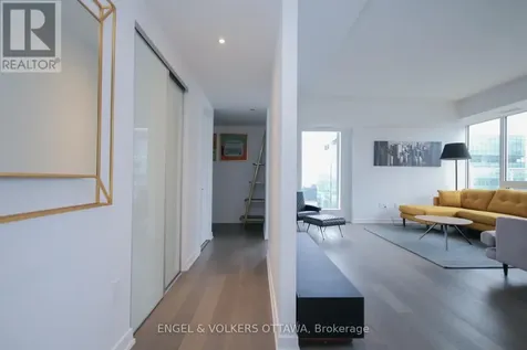 199 Slater Street Ottawa ON K1P 0C8