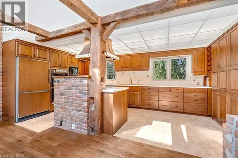 524 Meadow Wood Road Mississauga ON L5J 2S3