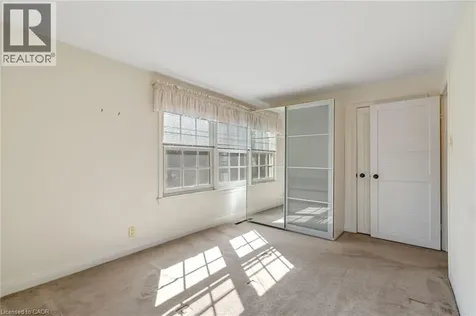 524 Meadow Wood Road Mississauga ON L5J 2S3
