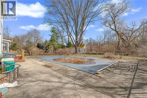 524 Meadow Wood Road Mississauga ON L5J 2S3