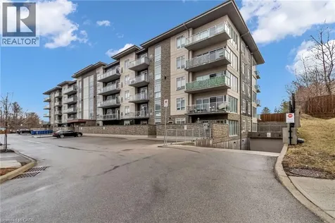 16 Markle Crescent Ancaster ON L9G 0H4