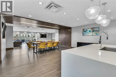 16 Markle Crescent Ancaster ON L9G 0H4