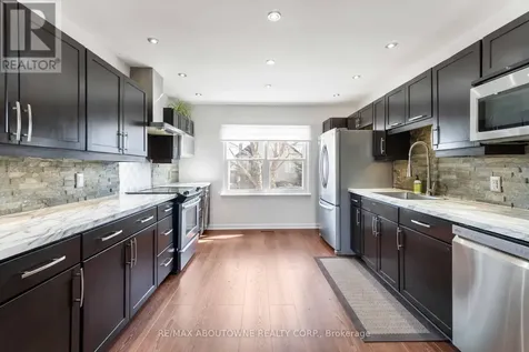 54 Weir Street South Hamilton (bartonville) ON L8K 3A4