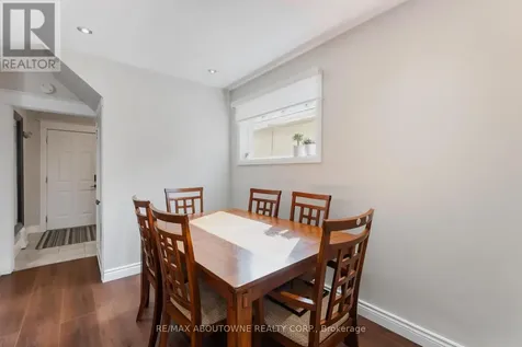 54 Weir Street South Hamilton (bartonville) ON L8K 3A4