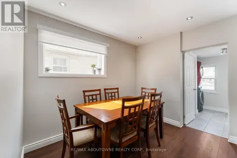 54 Weir Street South Hamilton (bartonville) ON L8K 3A4