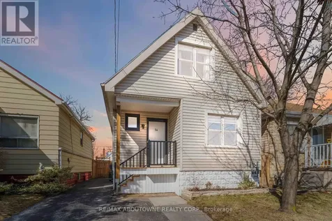 54 Weir Street South Hamilton (bartonville) ON L8K 3A4