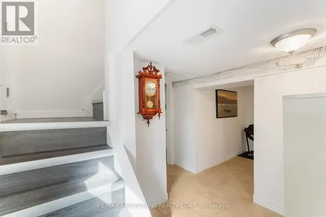 54 Weir Street South Hamilton (bartonville) ON L8K 3A4