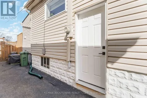 54 Weir Street South Hamilton (bartonville) ON L8K 3A4