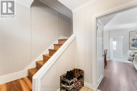54 Weir Street South Hamilton (bartonville) ON L8K 3A4