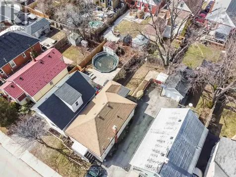 54 Weir Street South Hamilton (bartonville) ON L8K 3A4