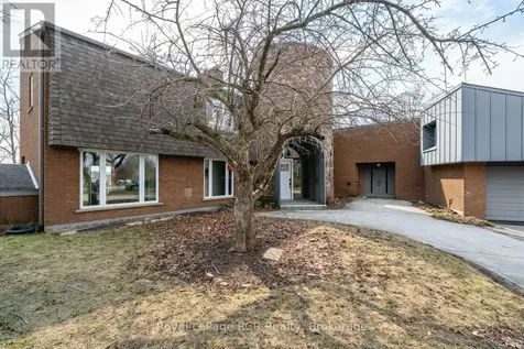 136 4th Avenue Hanover ON N4N 2B3