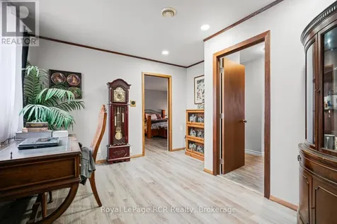 136 4th Avenue Hanover ON N4N 2B3