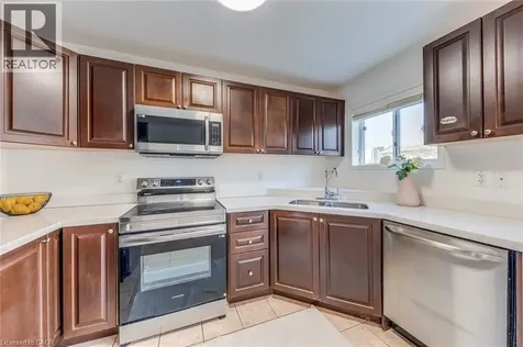 5811 Page Crescent Burlington ON L7L 7N9