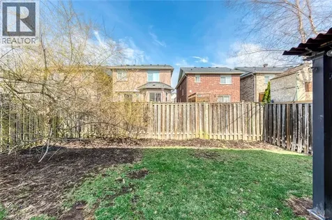 5811 Page Crescent Burlington ON L7L 7N9