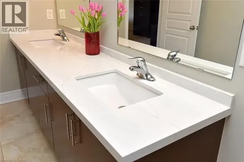 483 Valridge Drive Ancaster ON L9G 0B2