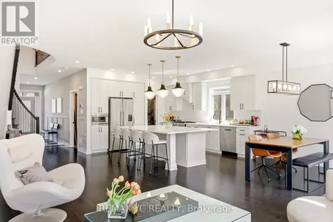54 Angel Heights Ottawa ON K2S 2N4