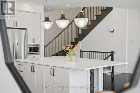54 Angel Heights Ottawa ON K2S 2N4