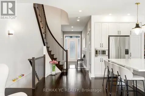 54 Angel Heights Ottawa ON K2S 2N4