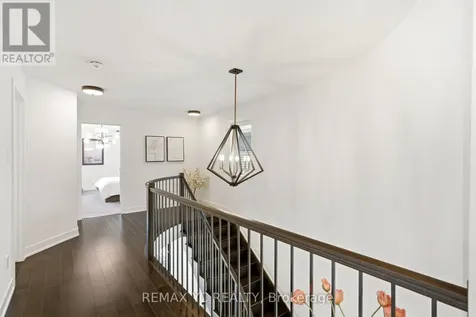 54 Angel Heights Ottawa ON K2S 2N4