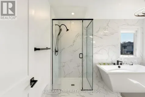 54 Angel Heights Ottawa ON K2S 2N4