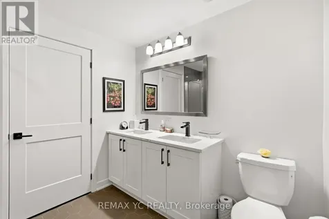 54 Angel Heights Ottawa ON K2S 2N4