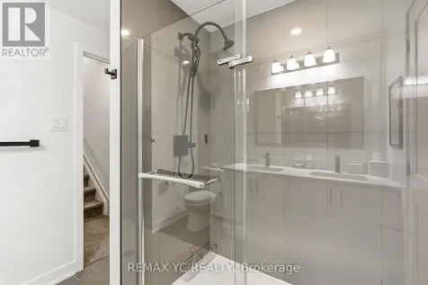 54 Angel Heights Ottawa ON K2S 2N4