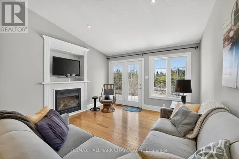 19 Greenway Drive Wasaga Beach ON L9Z 0E6