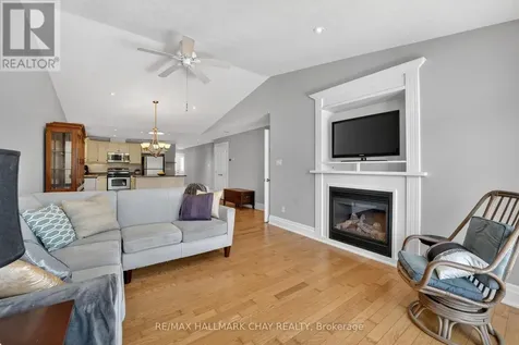 19 Greenway Drive Wasaga Beach ON L9Z 0E6
