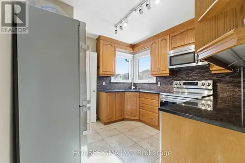 1047 Richard Avenue Ottawa ON K1H 8C3