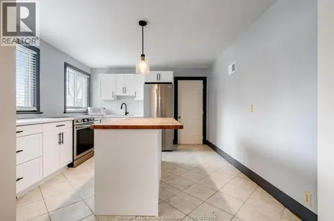 95 Tweedsmuir Avenue East Chatham ON N7M 3Z7
