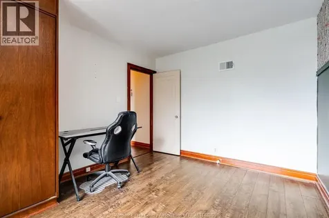 95 Tweedsmuir Avenue East Chatham ON N7M 3Z7