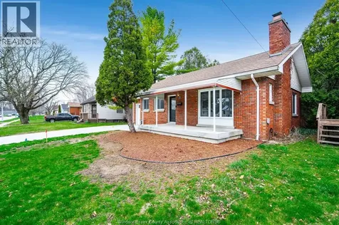 95 Tweedsmuir Avenue East Chatham ON N7M 3Z7
