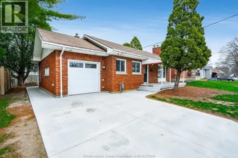 95 Tweedsmuir Avenue East Chatham ON N7M 3Z7