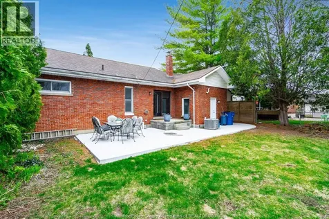 95 Tweedsmuir Avenue East Chatham ON N7M 3Z7