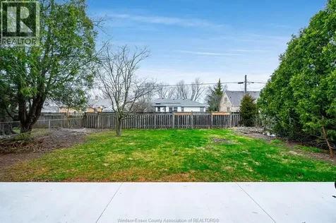 95 Tweedsmuir Avenue East Chatham ON N7M 3Z7