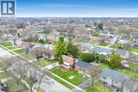 95 Tweedsmuir Avenue East Chatham ON N7M 3Z7