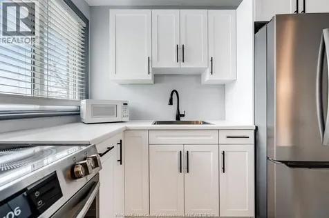 95 Tweedsmuir Avenue East Chatham ON N7M 3Z7