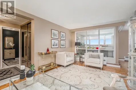 1356 Meadowlands Drive East Ottawa ON K2E 6K6