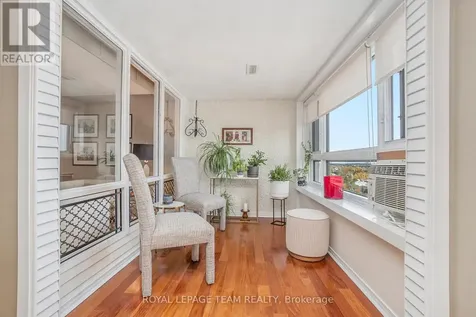 1356 Meadowlands Drive East Ottawa ON K2E 6K6