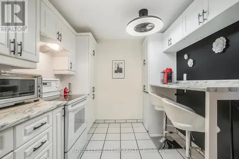 1356 Meadowlands Drive East Ottawa ON K2E 6K6