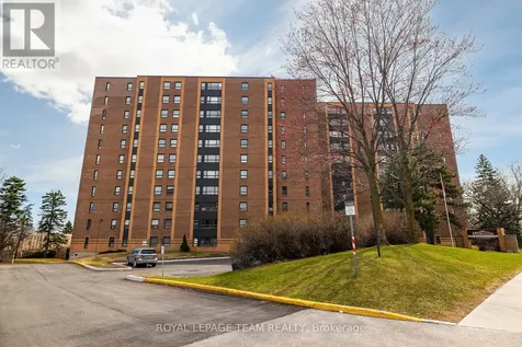 1356 Meadowlands Drive East Ottawa ON K2E 6K6