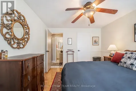 1356 Meadowlands Drive East Ottawa ON K2E 6K6