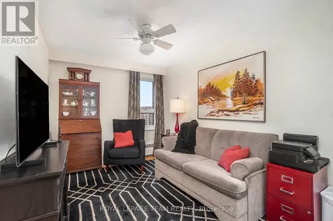 1356 Meadowlands Drive East Ottawa ON K2E 6K6