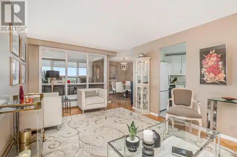 1356 Meadowlands Drive East Ottawa ON K2E 6K6