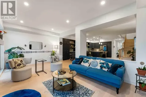 221 Finsbury Avenue Ottawa ON K2S 2X9