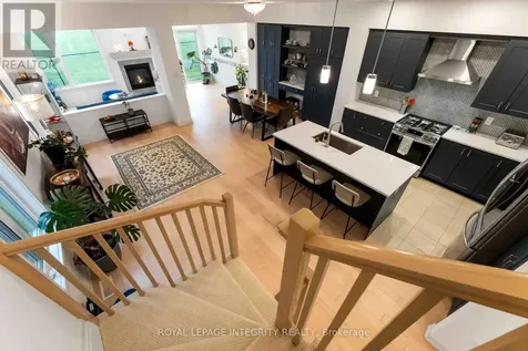 221 Finsbury Avenue Ottawa ON K2S 2X9