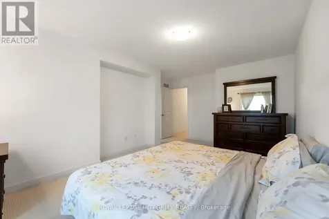 221 Finsbury Avenue Ottawa ON K2S 2X9
